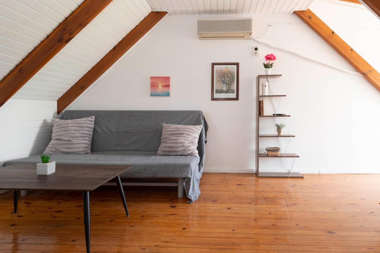 Giorgos House Attic Apartment Gialova Exterior foto
