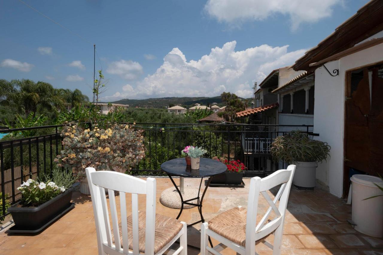Giorgos House Attic Apartment Gialova Exterior foto