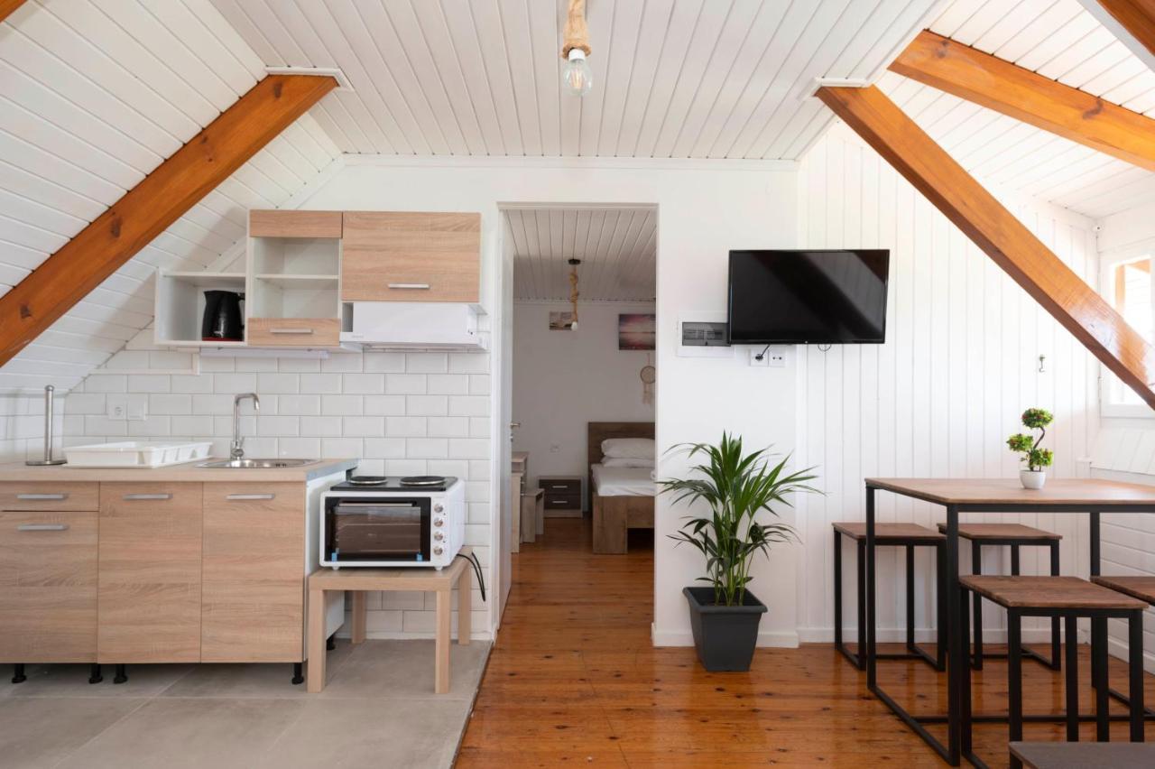 Giorgos House Attic Apartment Gialova Exterior foto